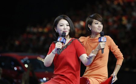 朱丹被曝遭挖墙脚被李湘取代 掀一姐主持争夺战