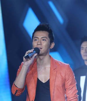 李晨回应“送石男”:此事已放下 不介意被开涮